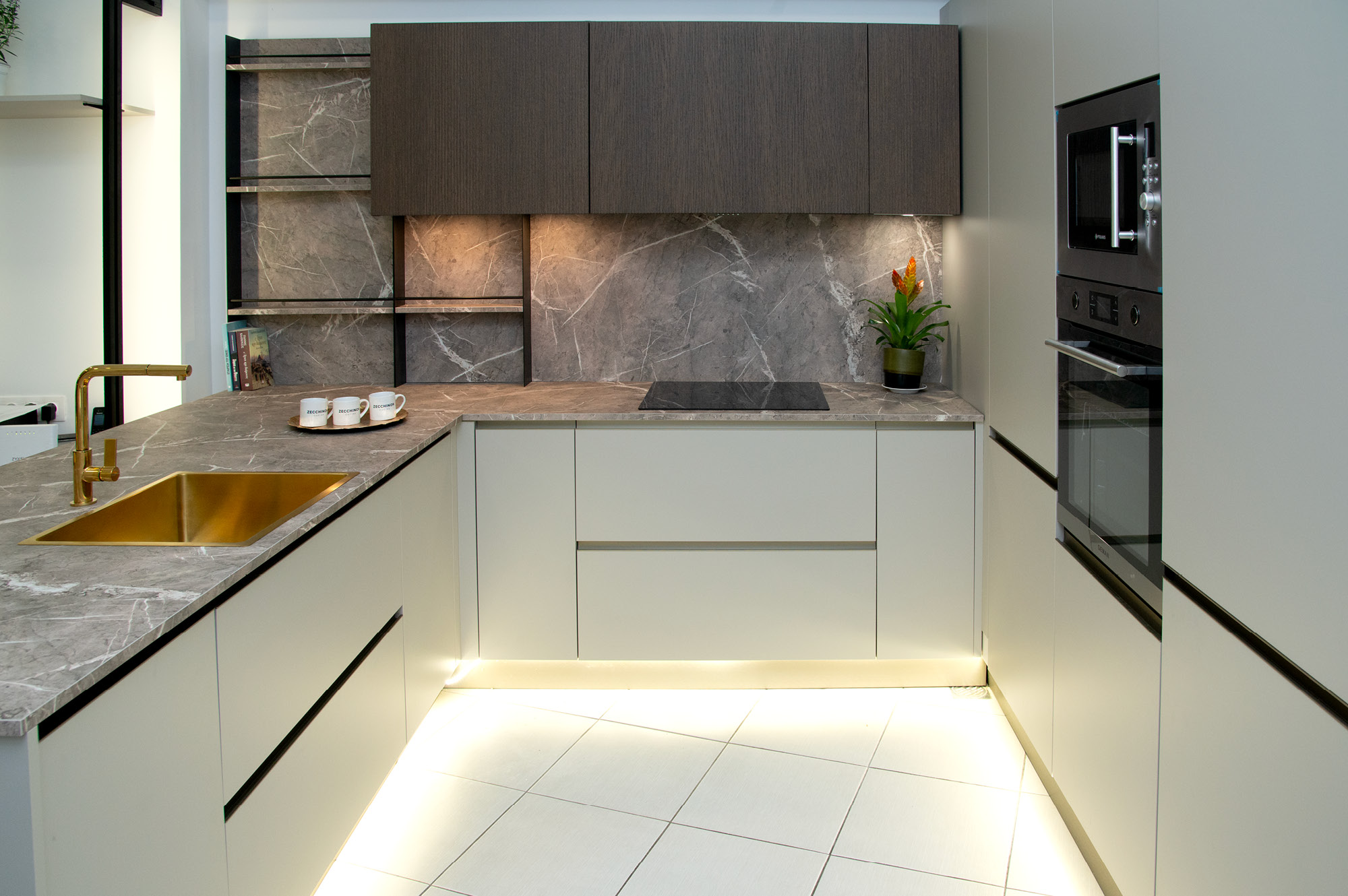 cucina zecchinon nello showroom aretakis a salonicco, in grecia